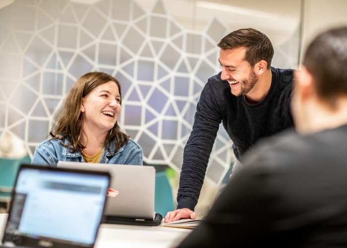 Onderwijsvisie Associate degrees Academie: zelfverzekerde professionals die strategie en operatie met elkaar verbinden