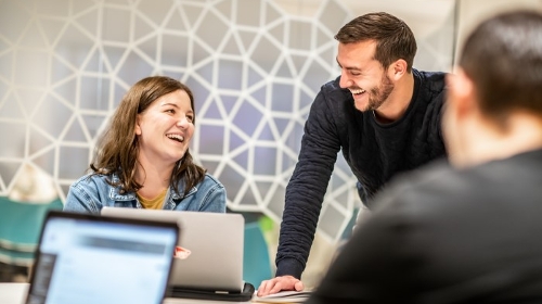 Onderwijsvisie Associate degrees Academie: zelfverzekerde professionals die strategie en operatie met elkaar verbinden