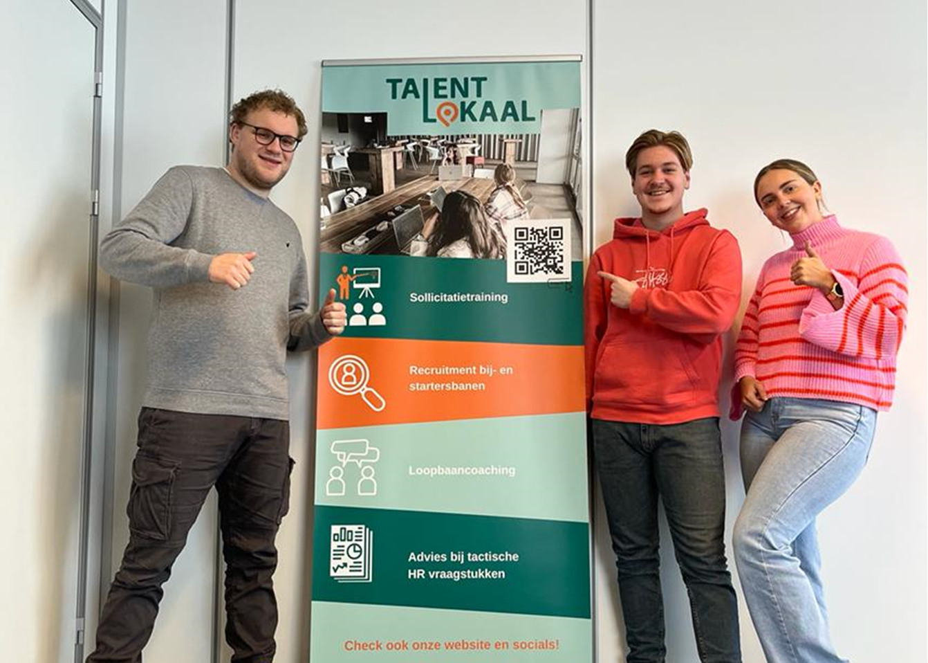 3 studenten die werken en leren bij Talentlokaal van Ad-Academie